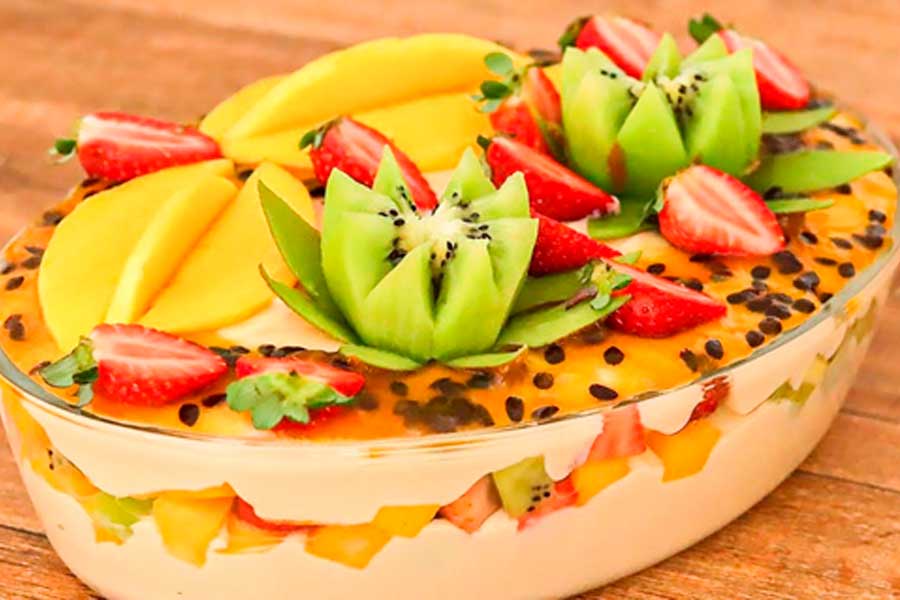 Pavê de frutas tropicais - Receita simples e fácil de fazer